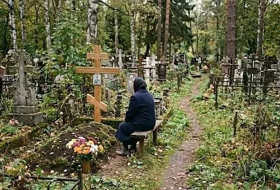 Как ЗОЖ с ведром водки: 4 «нельзя» для Радоницы