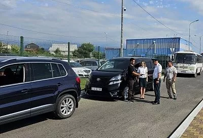 Пять конфискованных на границе в Сочи иномарок из Абхазии переданы на нужды СВО