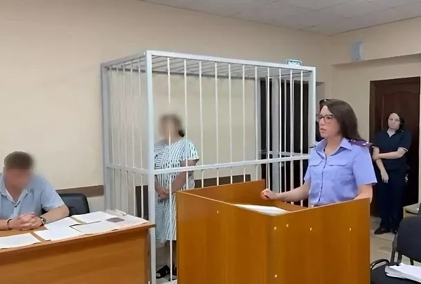 Била по голове, угрожала ножом. Истязавшую 1,5-годовалого сына мать заключили под стражу в Сочи