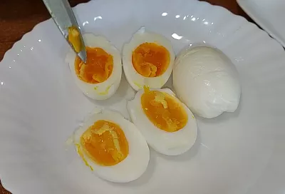 Варить яйца 3, 5 или 8 минут? Вот от чего зависит всмятку, в «мешочек» или вкрутую – запомни, а лучше сохрани