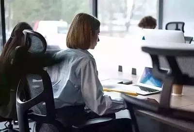 Только 16% опрошенных краснодарцев считают допустимым публично выяснять отношения с работодателем 