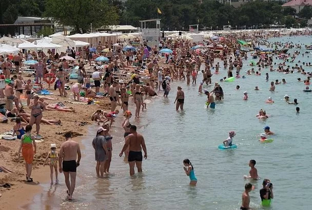Какая температура Черного моря на курортах Краснодарского края