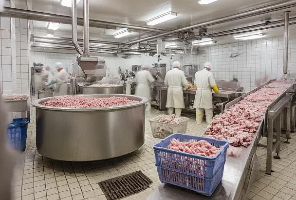 Из чего на самом деле делают сосиски, слабонервным не читать