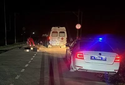 На Кубани женщина на легковушке сбила насмерть лежащего на дороге мужчину 