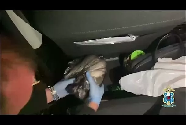 В автомобиле ехавшего на Кубань наркокурьера полиция нашла 3 кг мефедрона