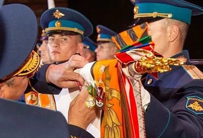 Новороссийскому гвардейскому горному соединению ВДВ вручили орден Александра Невского