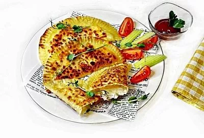 Что добавить в чебуреки вместо привычного фарша: три необычных, но аппетитных идеи для начинки