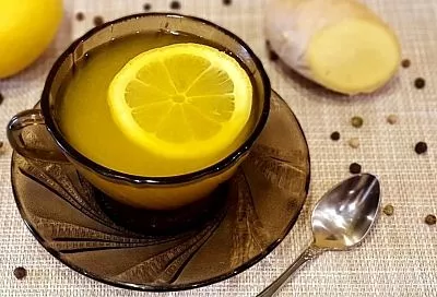 Пей имбирный чай с куркумой: согреет за 5 минут и защитит от простуды (3 шага для иммунитета весной)