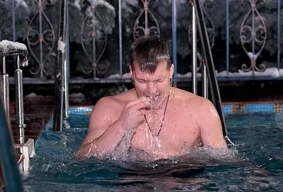 Таинство Крещения: открой в себе Бога не водой, а духовным очищением