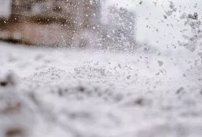 В поселке Восточном в Белореченском районе под тяжестью снега обрушились крыши в трех домах