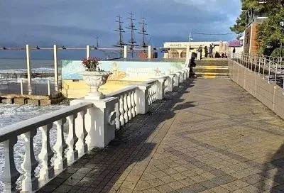 Мэрия Сочи опровергла информацию о разрушенной штормом набережной