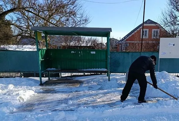 До 15 сантиметров снега выпало за сутки в Ейском районе