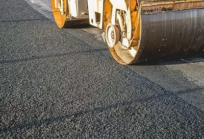 В Госдуме решили запретить укладывать асфальт в дождливую погоду