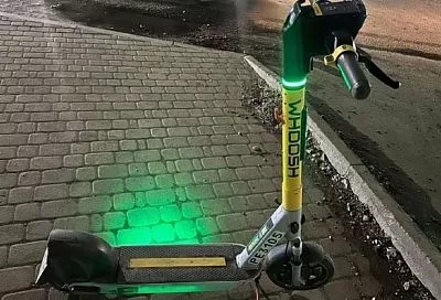 Электросамокатчик сбил 10-летнего ребенка на тротуаре в Краснодаре