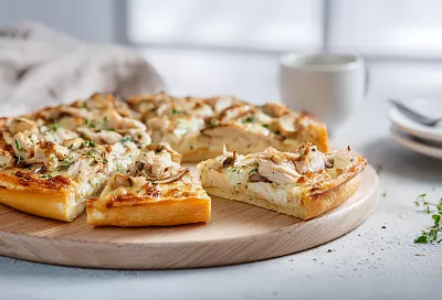 Пицца-жюльен: классика на тонком тесте — сытный ужин для всей семьи