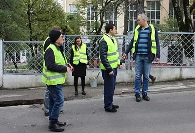 В Сочи общественники следят за ходом дорожных работ по нацпроекту