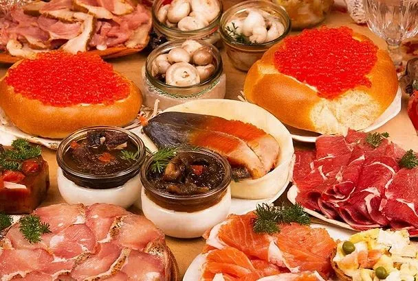 Экспресс-закуски: 30 минут освобождают от кухонного рабства и превращают праздник в новогоднюю феерию