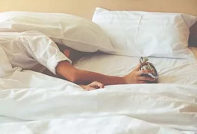 Придется потолкаться! Как заставить любимого «храпуна» замолчать ночью