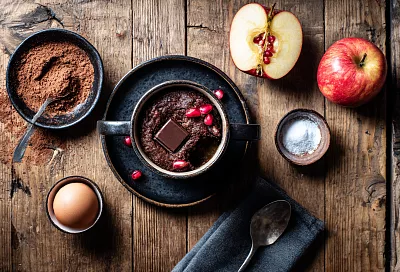 Шоколадный брауни за 3 минуты в микроволновке: без муки, сахара и банана