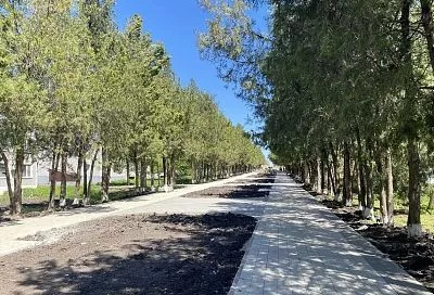 Аллею 35-летия Победы благоустраивают по нацпроекту в Гулькевичском районе 