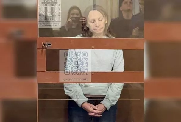 Суд арестовал жительницу Краснодара, столкнувшую на рельсы девочку-подростка в московском метро