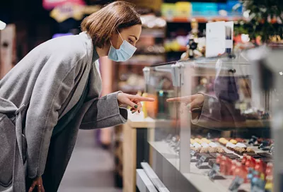 Выручка «Вкусвилла» замедлилась втрое: ритейлер закрывает магазины и уходит из регионов