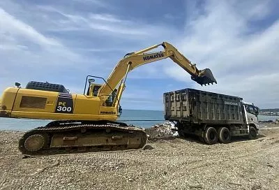 Более 20,8 тыс. кубометров загрязненного грунта и водомазутной смеси собрали в Туапсе