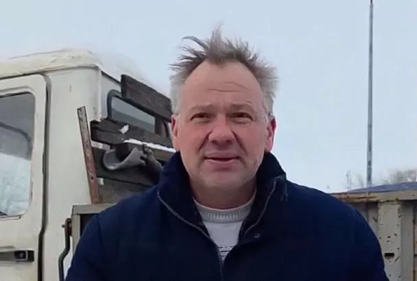 Кубанские полицейские спасли водителя грузовика, замерзавшего на безлюдной дороге