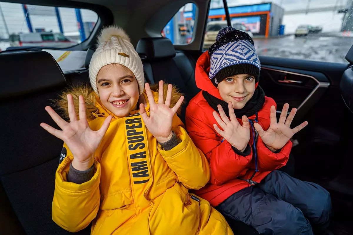 Придумайте, чем займете детей в дороге