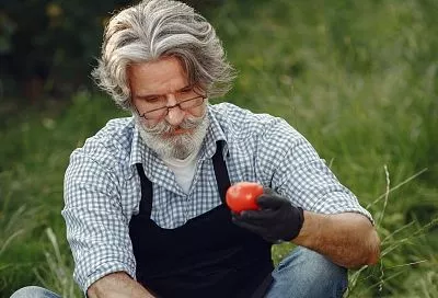 После пяти: о чем важно подумать пожилым перед работой в огороде