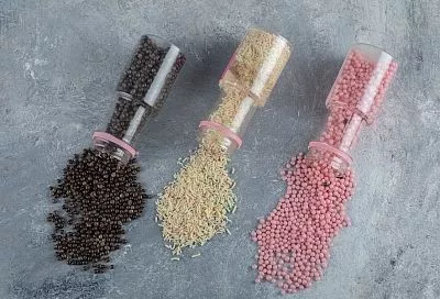 Быстродействующее «лекарство»: почему опытные огородники советуют в экстренных случаях применять хелатные удобрения