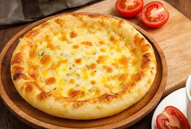 Сырная лепешка на завтрак: быстро, просто, вкусно, питательно и красиво