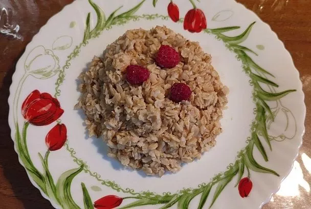 Овсянка с новым ореховым вкусом: делаем полезный завтрак за 15 минут