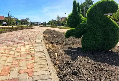 В Крымске завершается благоустройство аллеи в рамках нацпроекта