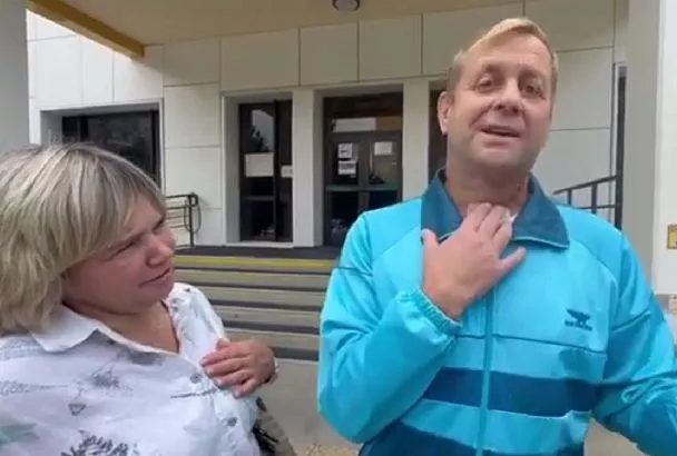 «Еще есть дырки, которые зарастут». Переживший нападение льва владелец «Тайгана» выписан из больницы Краснодара