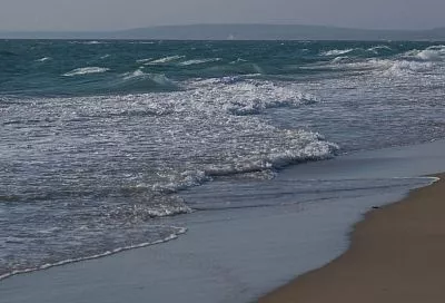 Полиция ищет мужчину, купавшего в море детей в январе в Сочи