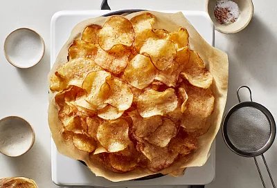 Чипсы в микроволновке: хрустяще, без масла и «лишней химии»