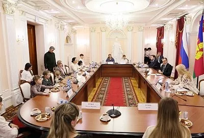 Вениамин Кондратьев встретился с семьями погибших участников специальной военной операции