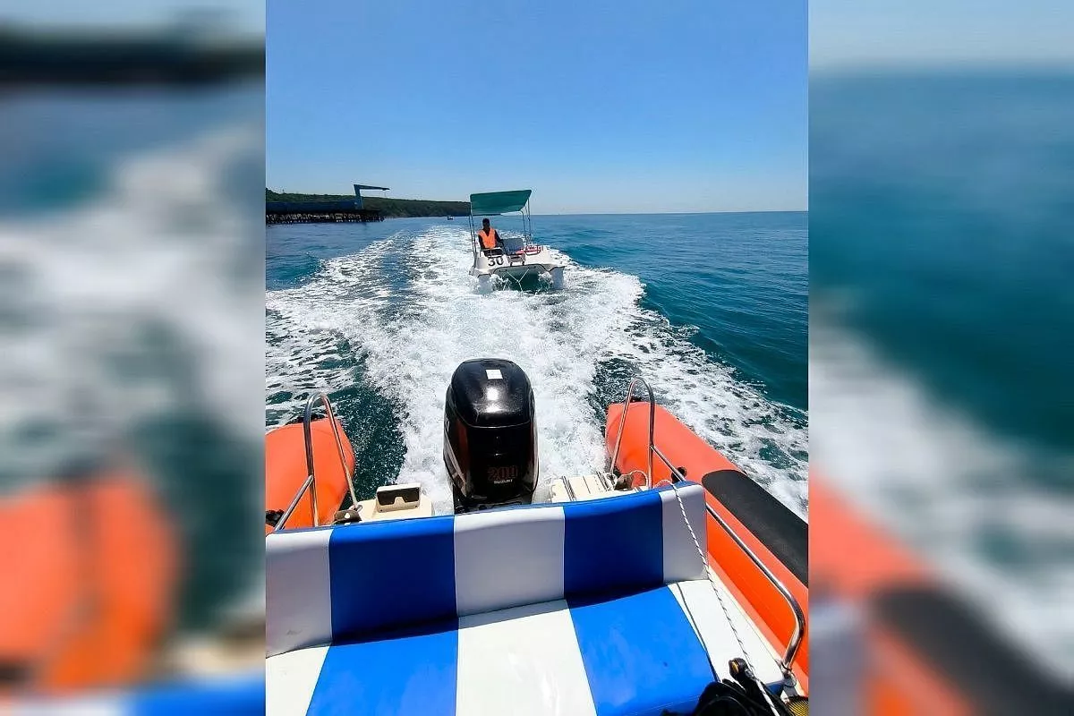 Туристы оказались заложниками электрокатамарана в Туапсинском районе