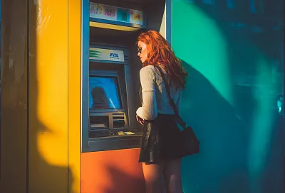 Как заработать миллионы, начав с 200 рублей в день? История успеха финансового эксперта