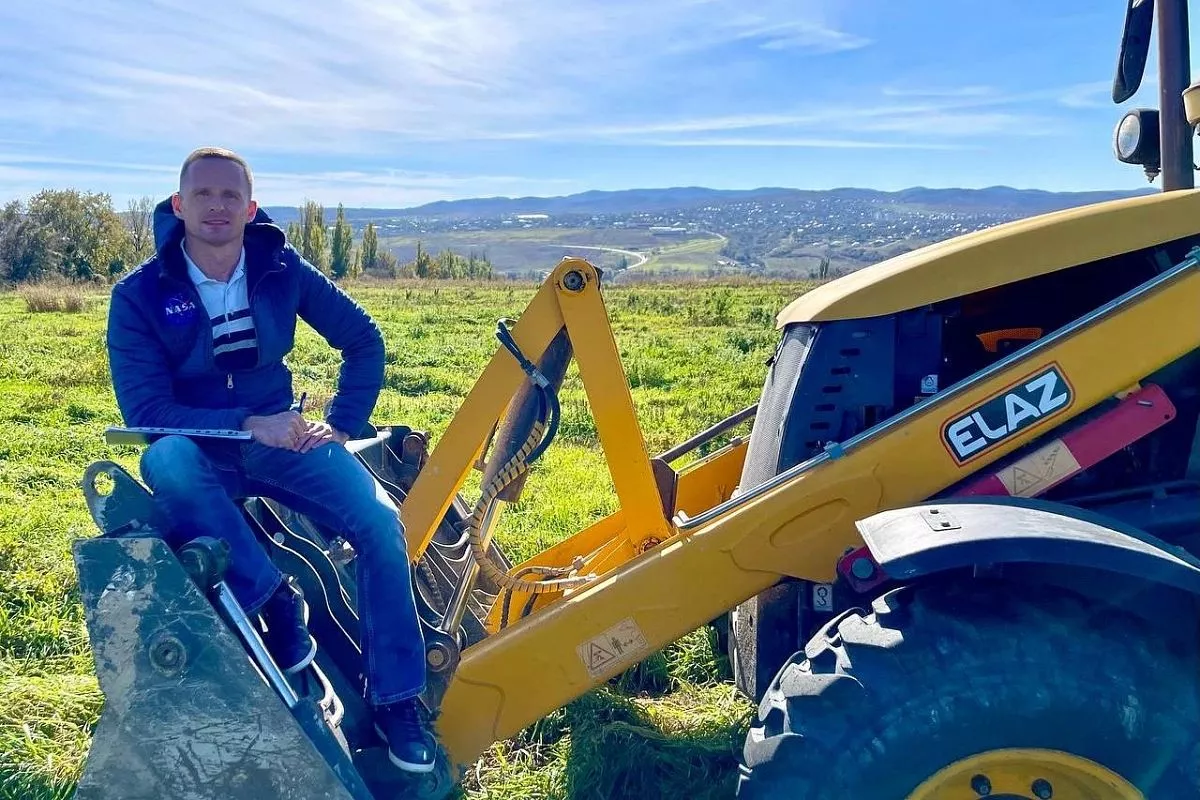 Леонид Фадеев на землях проекта Мариваль