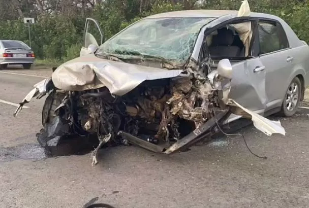 Две иномарки столкнулись на трассе в Краснодарском крае. Один человек погиб, пятеро пострадали
