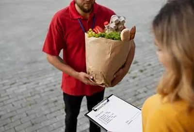 Мясников раскритиковал курьеров и еду из доставок