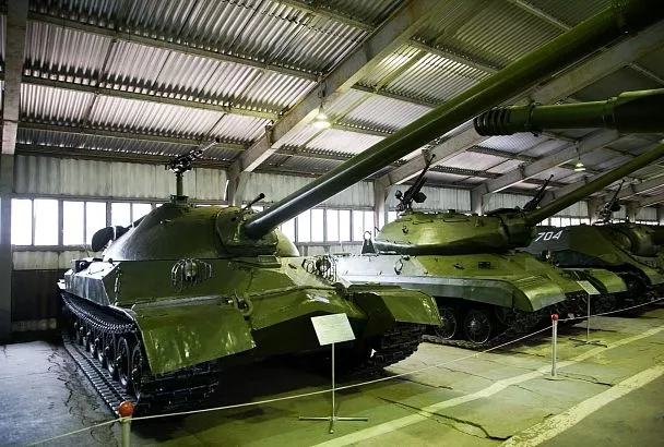 Его боялись свои: почему ИС-7 так и не стал главным танком СССР!