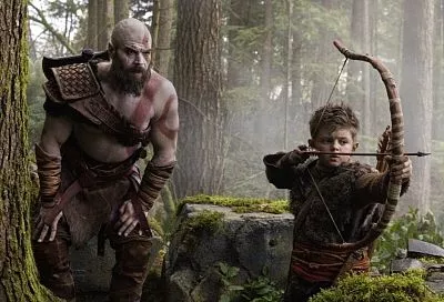 Пауза в работе над сериалом по God of War: исполнитель роли Кратоса получил травму