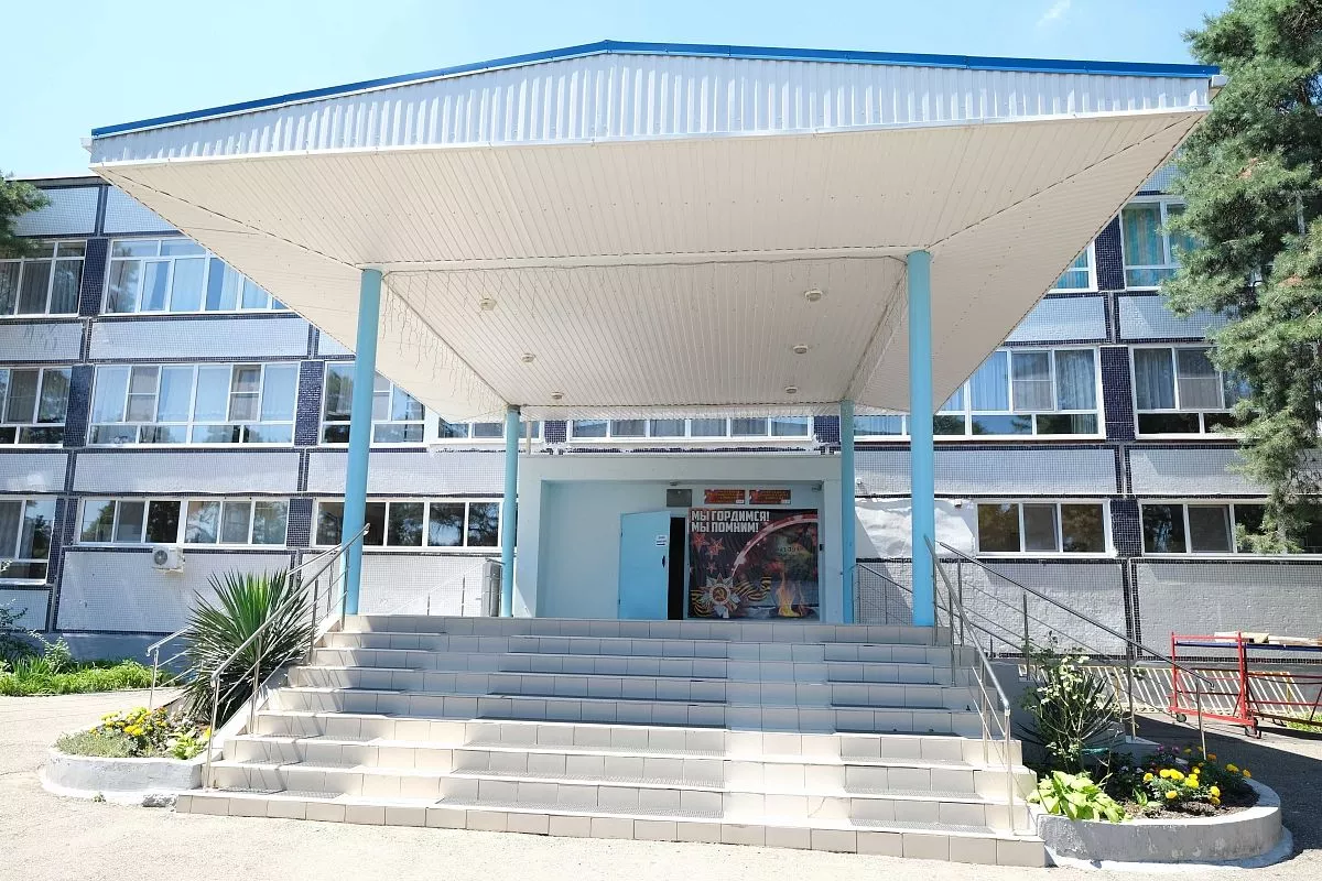 Деньги на ремонт школ по решению губернатора выделяются из краевого бюджета, Деньги на ремонт школ по решению губернатора выделяются из краевого бюджета,