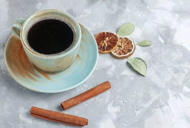 1 щепотка, и кофе будет сжигать жир на твоих боках: добавь эти специи и худей с каждым глотком, советует доктор Жито   