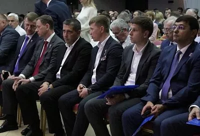 Единороссы назвали лауреатов «Книги добрых дел»