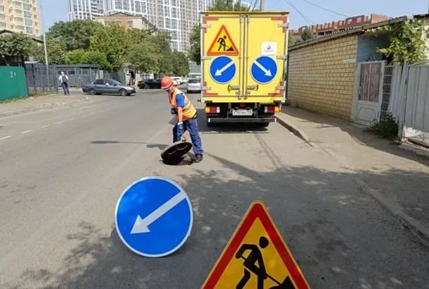 В Краснодаре с начала года восстановлено более 100 крышек люков
