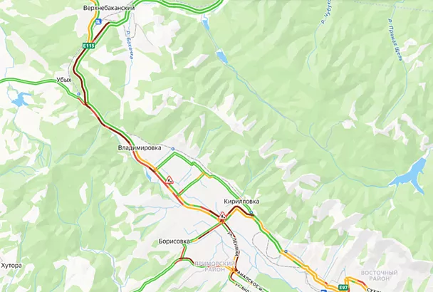 Огромная пробка образовалась на въезде в Новороссийск 